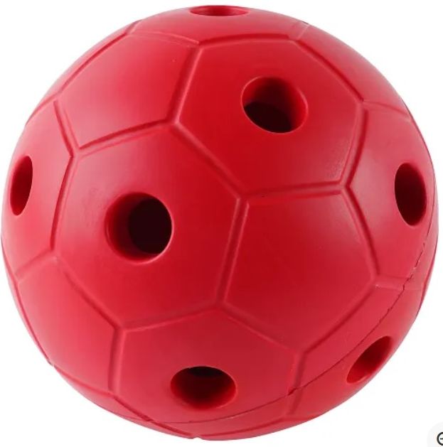 Czerwona kula z otworami (uwaga: otwory o średnicy 2,5 cm)